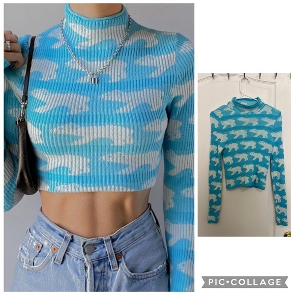 Urban Outfitters Tops - Urban Outfitters Polar Bear Graphic Knit Mock Neck crop sweater size S